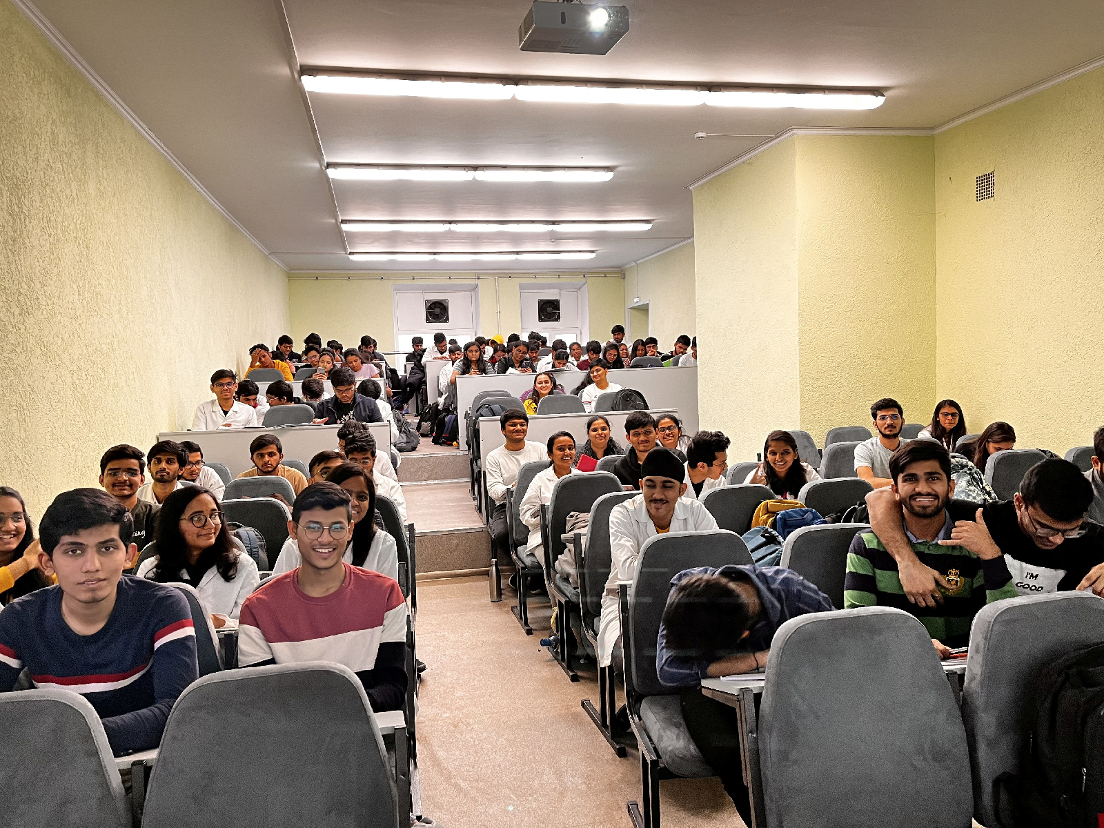 В декабре 2022 года доцентом кафедры ВИиО Т.В. Гавриловой была проведена серия образовательно-просветительских мероприятий для иностранных студентов первого и второго курсов, обучающихся на англоязычных программах